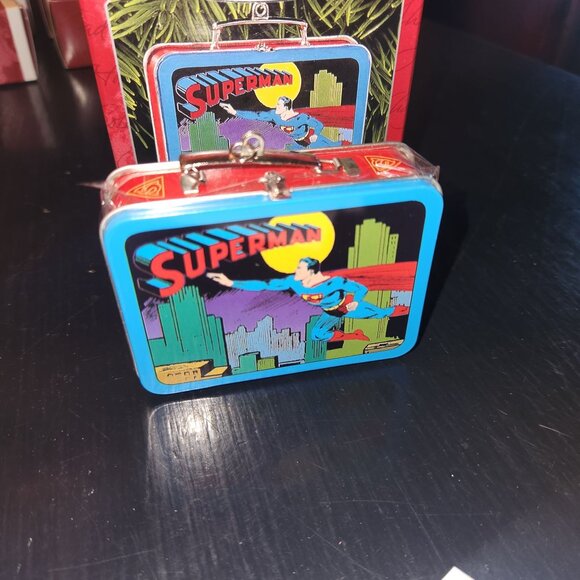 Hallmark Superman Keepsake Ornament 1998 Commemorative Edition Retro Lunch Box - Picture 3 of 5